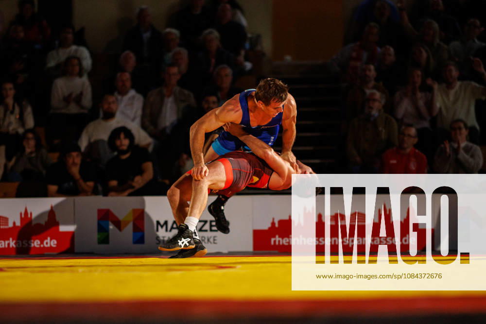 DRB BIRTAT Bundesliga, 6. Wettkampftag, ASV Mainz 88 - KG Baienfurt Ravensburg, Mainz, 10.10.2026 Kampf zwischen Mehmet Mustafa Sahin (rot, ASV Mainz 88) gegen Valeriu Toderean (blau, KG Baienfurt Ravensburg), 75 kg Griechisch-Roemischer Stil DRB BIRTAT Bundesliga, 6. Wettkampftag, ASV Mainz 88 - KG Baienfurt Ravensburg, Sporthalle am großen Sand, Mainz