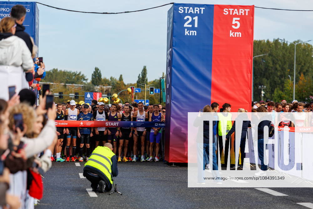 Krakow 11.10.2026 12. PKO Cracovia Polmaraton Krolewski NZ BIEGACZE FOT. JACEK STANISLAWEK 400mm.pl NEWSPIX.PL --- newspix.pl