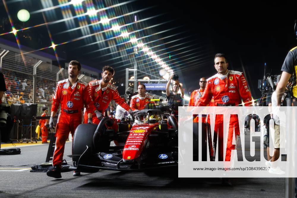 44 HAMILTON Lewis (gbr), Scuderia Ferrari SF-26, action Singapore 2026 Singapore 2026 81 PIASTRI Oscar (aus), McLaren F1 Team MCL40, action 01 NORRIS Lando (gbr), McLaren F1 Team MCL40, action Singapore 2026 Singapore
