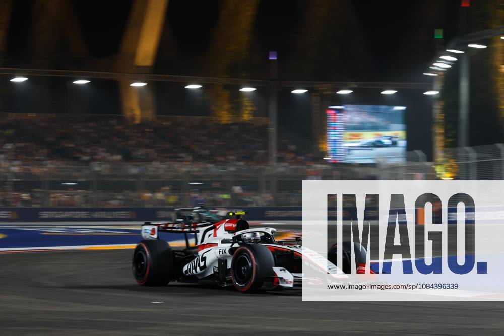 87 BEARMAN Ollie Oliver (gbr), TGR Haas F1 Team VF-26, action Singapore 2026 Singapore 2026 81 PIASTRI Oscar (aus), McLaren F1 Team MCL40, action 01 NORRIS Lando (gbr), McLaren F1 Team MCL40, action Singapore 2026 Singapore
