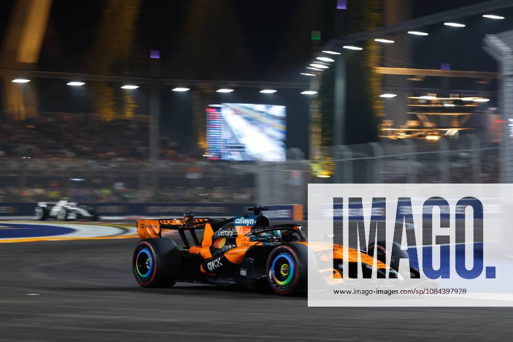 81 PIASTRI Oscar (aus), McLaren F1 Team MCL40, action Singapore 2026 Singapore 2026 81 PIASTRI Oscar (aus), McLaren F1 Team MCL40, action 01 NORRIS Lando (gbr), McLaren F1 Team MCL40, action Singapore 2026 Singapore