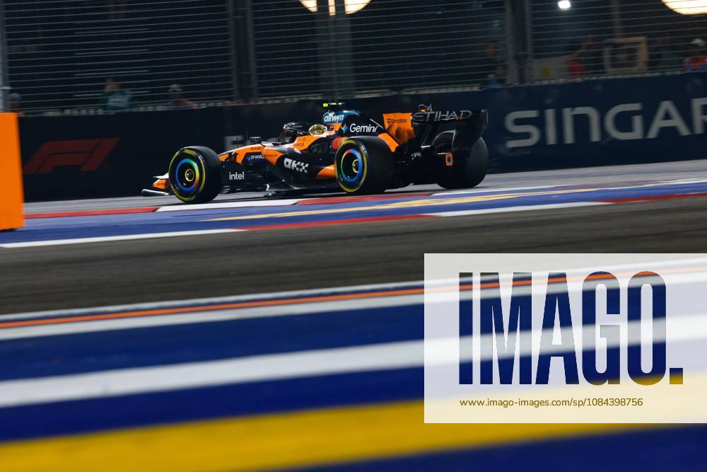 01 NORRIS Lando (gbr), McLaren F1 Team MCL40, action Singapore 2026 Singapore 2026 81 PIASTRI Oscar (aus), McLaren F1 Team MCL40, action 01 NORRIS Lando (gbr), McLaren F1 Team MCL40, action Singapore 2026 Singapore