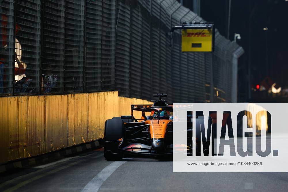 81 PIASTRI Oscar (aus), McLaren F1 Team MCL40, action Singapore 2026 Singapore 2026 81 PIASTRI Oscar (aus), McLaren F1 Team MCL40, action 01 NORRIS Lando (gbr), McLaren F1 Team MCL40, action Singapore 2026 Singapore