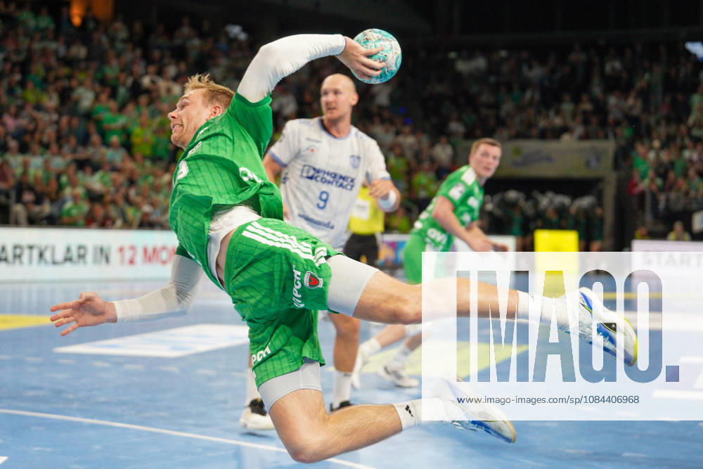 Im Bild: Mathias Gidsel (Fuechse Berlin, 19), Torschuss 11.10.2026, Fuechse Berlin - TVB Lemgo Lippe, HBL, Handball-Bundesliga, Saison 2026 27, Max-Schmeling-Halle