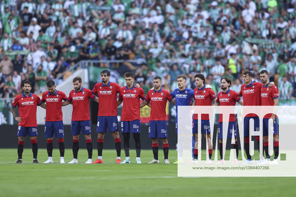 ESP: Real Betis - CA Osasuna. La Liga EA Sports. Matchday 8. CA Osasuna team group, Mannschaftsbild, Totale during the La Liga EA Sports match between Real Betis and CA Osasuna played at La Cartuja Stadium on Oct 11, 2026 in Sevilla, Spain. kpng