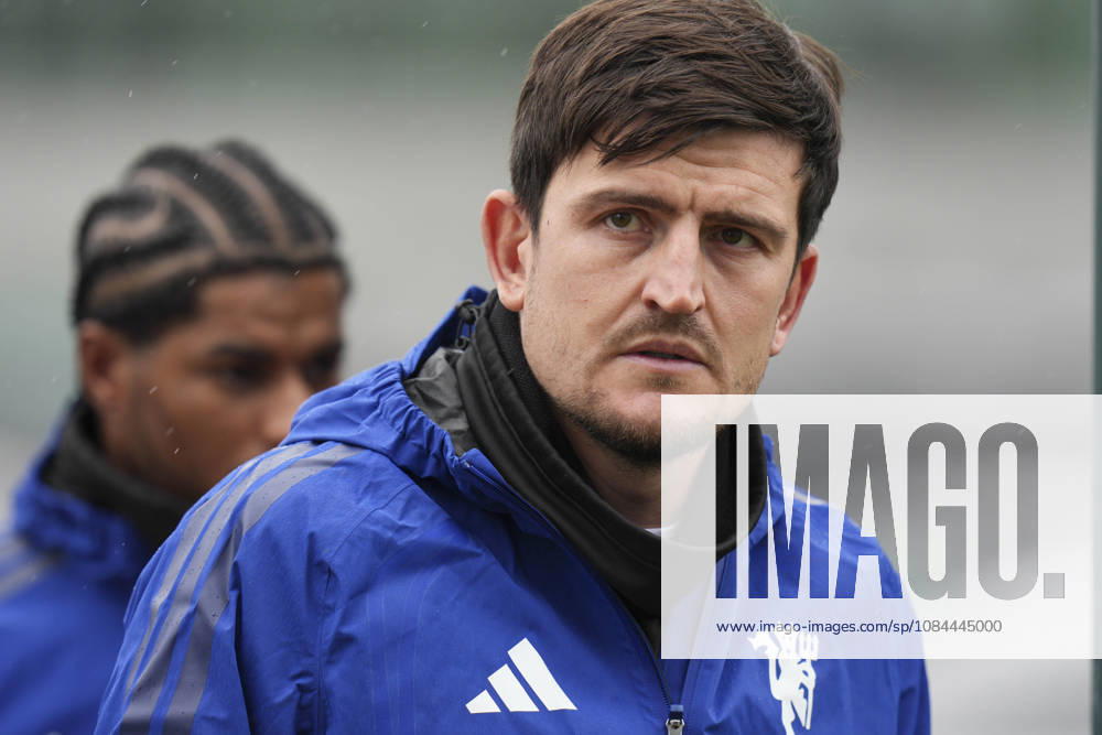 Manchester United, ManU Training, Champions League Harry Maguire of Manchester United walks out to the training pitches before the Manchester United Training Session at Carrington Training Centre, ahead of the UEFA Champions League Matchday 2 v Atletico Madrid, Manchester, England on 12 October 2026 Credit: Steve Flynn Every Second Media Editorial use only. All images are copyright Every Second Media Limited. No images may be reproduced without prior permission.