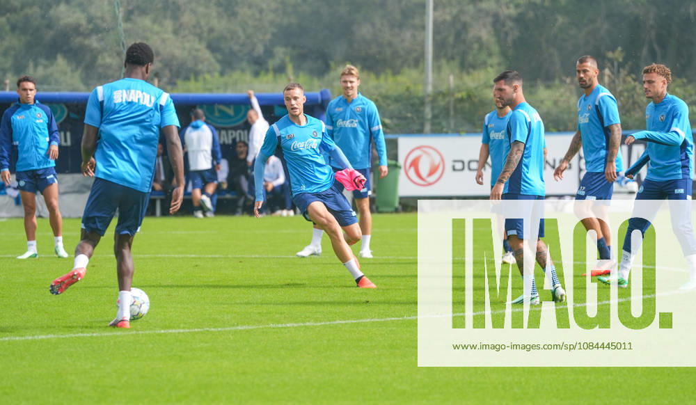 SSC Napoli training session at Castelvolturno Sam Baukema of SSC Napoli During the pre-match training session for the Champions League game between Villarreal and Napoli at Castelvolturno on October 12, 2026. Castelvolturno Centro Sportivo SSC Napoli Campania ITALIA