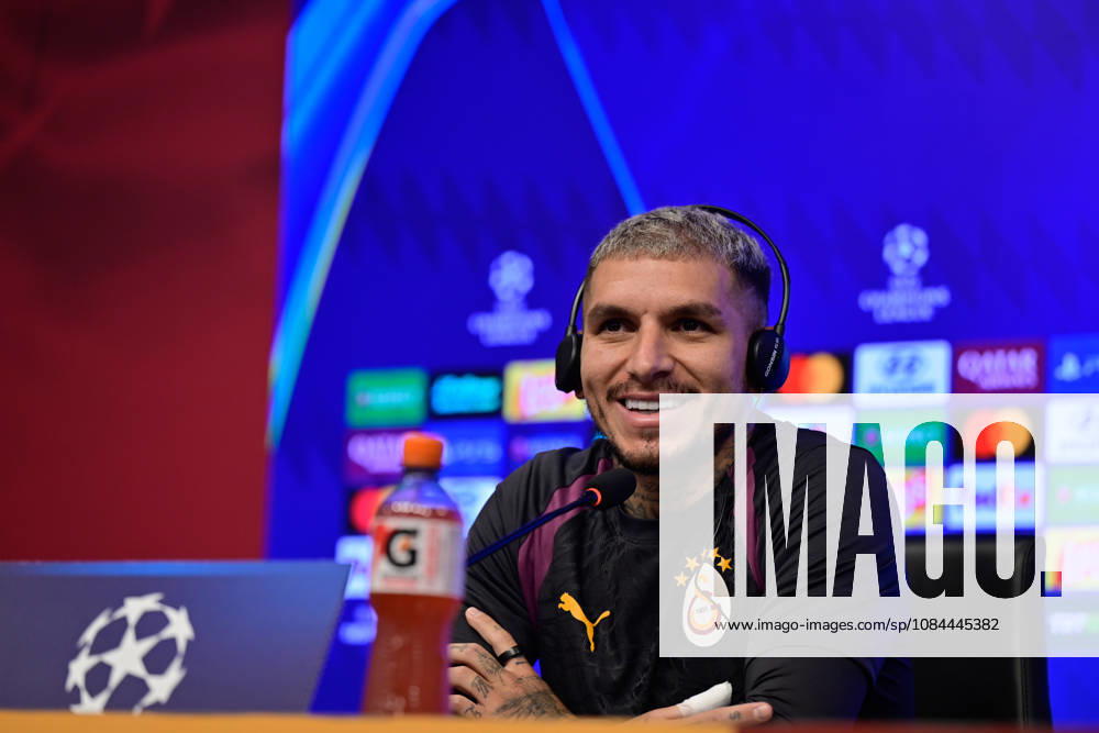Ahead of Galatasaray v Barcelona - UEFA Champions League ISTANBUL, TURKIYE - OCTOBER 12: Galatasaray player Lucas Torreira answers journalists questions during a press conference, PK, Pressekonferenz at the Kemerburgaz Metin Oktay Training Facility ahead of the UEFA Champions League second week match between Galatasaray and Barcelona, in Istanbul, Turkiye, on October 12, 2026. Cem Tekkesinoglu Anadolu Istanbul Turkey. Editorial use only. Please get in touch for any other usage.