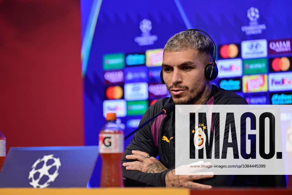 Ahead of Galatasaray v Barcelona - UEFA Champions League ISTANBUL, TURKIYE - OCTOBER 12: Galatasaray player Lucas Torreira answers journalists questions during a press conference, PK, Pressekonferenz at the Kemerburgaz Metin Oktay Training Facility ahead of the UEFA Champions League second week match between Galatasaray and Barcelona, in Istanbul, Turkiye, on October 12, 2026. Cem Tekkesinoglu Anadolu Istanbul Turkey. Editorial use only. Please get in touch for any other usage.