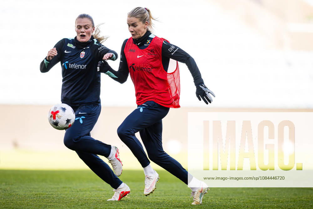 Mathilde Harviken and Ada Hegerberg of the Norwegian womens national football team during a training session on October 12, 2026 in Oslo. Photo: Marius Simensen BILDBYRAN Cop 238 bbeng dam fifa women s world cup qualifier football fotball fotboll norge norway practice soccer training trening träning