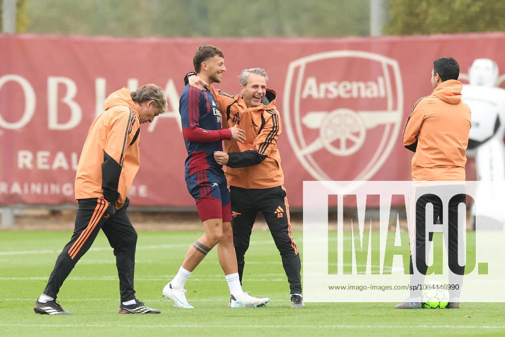 Arsenal Training & Media Conference, Champions League Ben White of Arsenal smiles with the coaching staff during the Arsenal training session at the Arsenal FC Training Centre, ahead of UEFA Champions League Matchday 2 v Lille, London Colney, England on 12 October 2026 Credit: Tiego Grenho Every Second Media Editorial use only. All images are copyright Every Second Media Limited. No images may be reproduced without prior permission.
