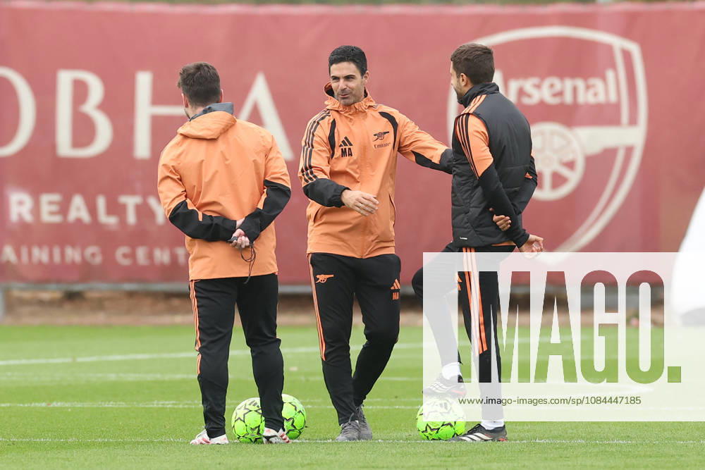Arsenal Training & Media Conference, Champions League Arsenal Manager, Mikel Arteta (middle) speaks with his coaching staff during the Arsenal training session at the Arsenal FC Training Centre, ahead of UEFA Champions League Matchday 2 v Lille, London Colney, England on 12 October 2026 Credit: Tiego Grenho Every Second Media Editorial use only. All images are copyright Every Second Media Limited. No images may be reproduced without prior permission.