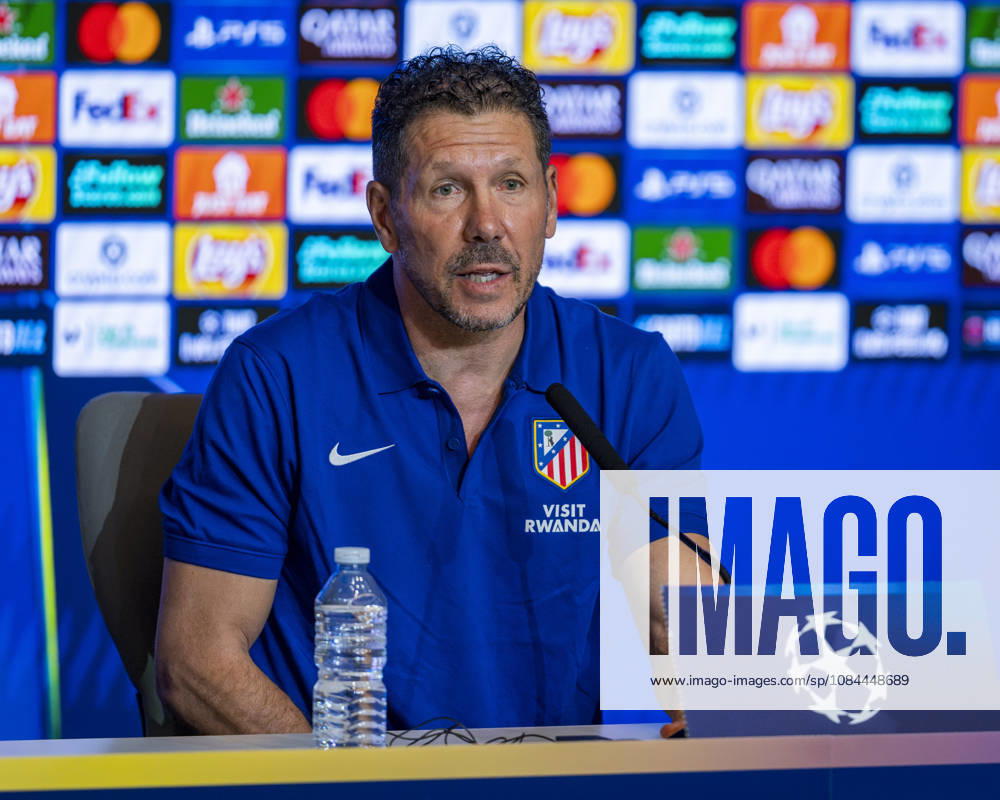 Atletico de Madrid Training Session And press conference, PK, Pressekonferenz - UEFA Champions League 2026 27 League Phase MD2 MADRID, SPAIN - OCTOBER 12: Diego Pablo Simeone, Head Coach of Atletico de Madrid, speaks during the press conference on day ahead of the UEFA Champions League 2026 27 League Phase MD2 against Manchester United, ManU at Estadio Riyadh Air Metropolitano on October 12, 2026 in Madrid, Spain. Madrid Estadio Riyadh Air Metropolitano Madrid Spain