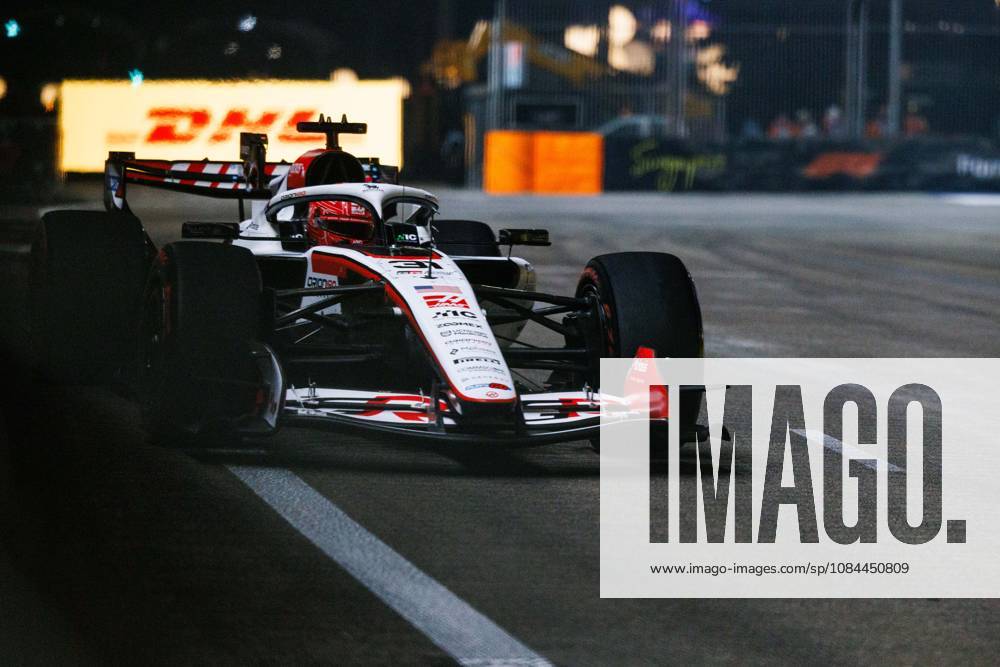 Esteban Ocon of France drives the (31) TGR Haas F1 Team VF-26 during the F1 Grand Prix of Singapore at the Marina Bay Street Circuit. Singapore Singapore - ZUMAs197 20261011_aaa_s197_861
