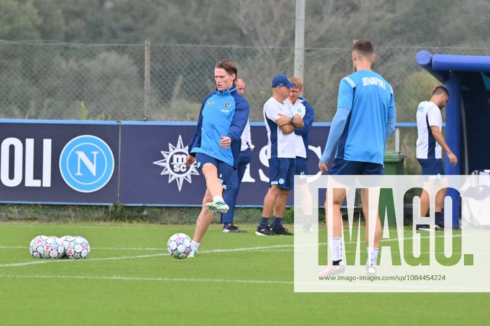 Foto IPP Felice De Martino Castel Volturno (Ce) 12 10 2026 Allenamento Napoli pre gara Champions League con il Villareal Nella foto: Scott McTominay Italy Photo Press World Copyright Castel Volturno italy ITALY