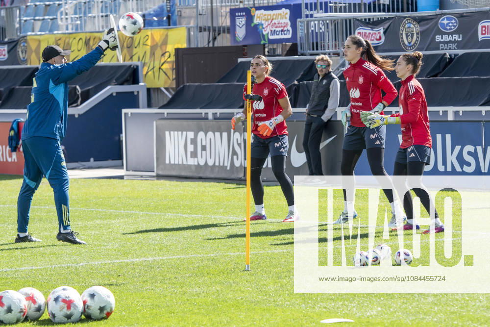 Spainâ€⠢s national team, Nationalteam ¢â‚¬â ¢s players in action during training before Spainâ€⠢s match against the US Womenâ€⠢s national team at Subaru Park in Chester PA Chester United States - ZUMArf1_ 20261012_zaf_rf1_020