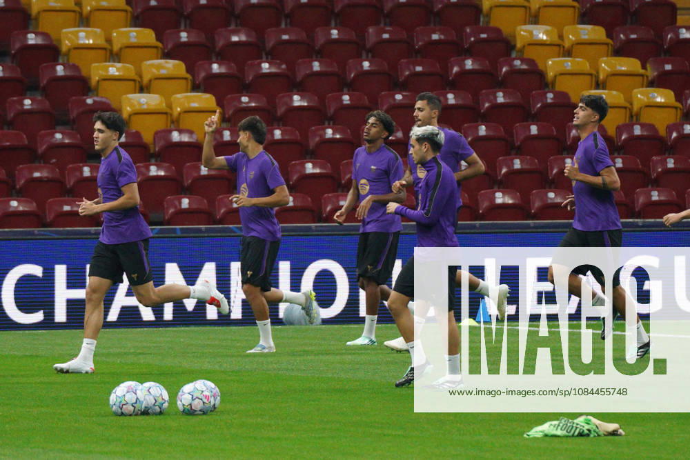 Lamine Yamal (C) during the training day of FC Barcelona, Barca ahead the UEFA Champions League second round, football match against Galatasaray at RAMS Park Stadium in Istanbul, Turkey on October 12, 2026. Sariyer Turkey - ZUMAu194 20261012_zip_u194_021