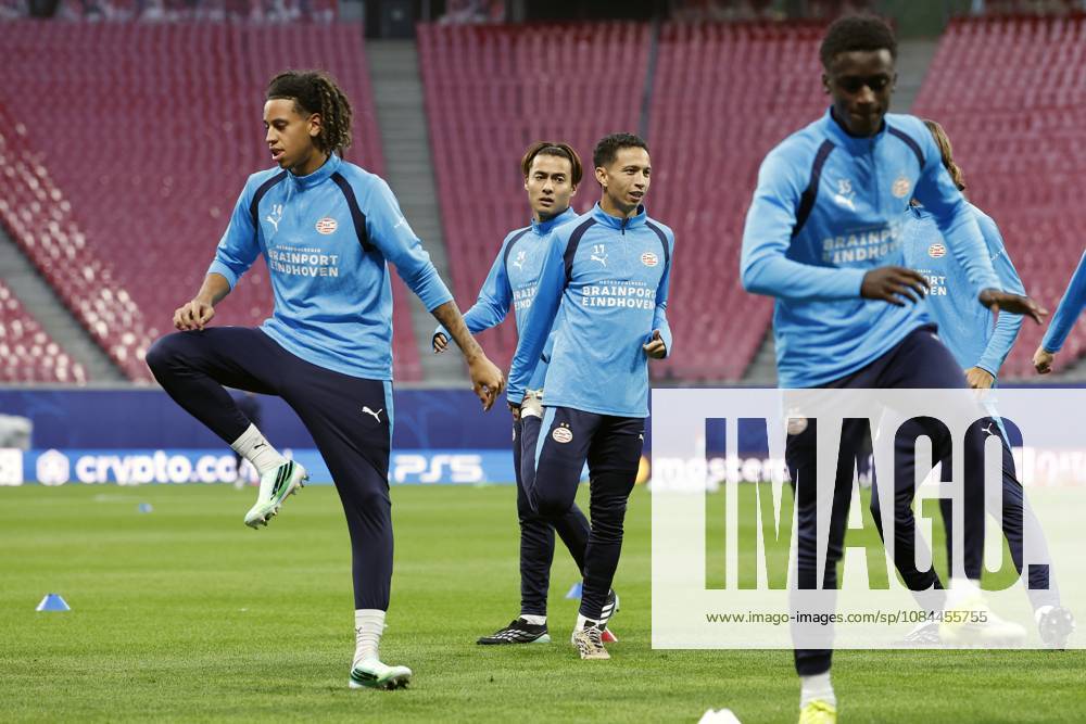 LEIPZIG - (LR) Kodai Sano of PSV Eindhoven, Mauro Junior of PSV Eindhoven during a training session ahead of the UEFA Champions League match between RB Leipzig and PSV Eindhoven at the RB Arena on October 12, 2026 in Leipzig, Germany. MAURICE VAN STEEN ANP ANPxSportx IVx 572250684 originalFilename: 572250684