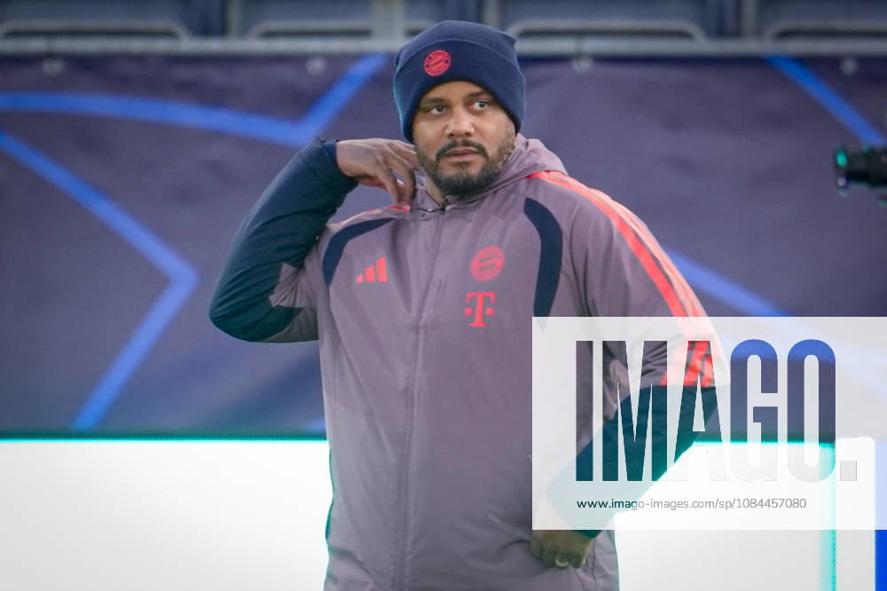 Soccer, Champions League 2026–2027, Viking vs. Bayern Munich, Oslo, October 12, 2026. Bayern Munich coach Vincent Kompany trains at Lyse Arena in Stavanger, the day before the Champions League match between Viking and Bayern Munich. Photo: Lise Aserud, NTB, Stavanger, Norway. . RESTRICTED USE FOR BETTING COMPANIES.