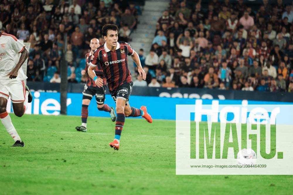 ESP: LaLiga EA Sports UD Levante v Sevilla FC Manu Sanchez of Levante during LaLiga EA Sports, between UD Levante v Sevilla CF played at Ciudad de Valencia Stadium in Valencia on October 12, 2026 in Spain; Valencia Spain Futbol