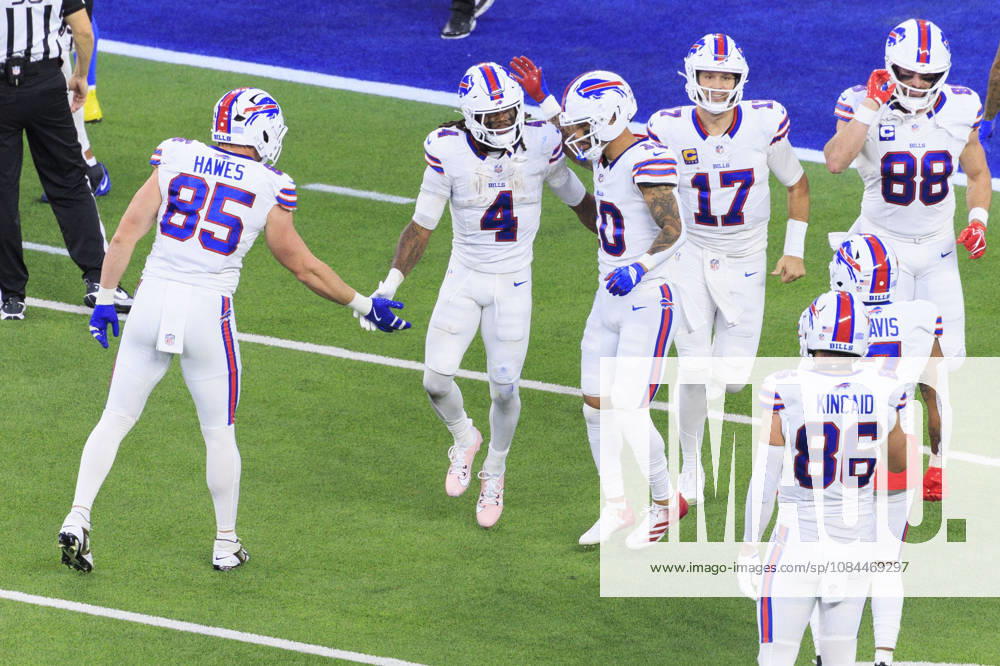 4 James Cook III, RB of the Buffalo Bills celebrates his touchdown during their regular NFL, American Football Herren, USA season game against the Los Angeles Rams on Monday October 12, 2026 at SoFi Stadium in Inglewood, California. ARIANA RUIZ PI Inglewood USA - ZUMAp124 20261012_zaa_p124_036