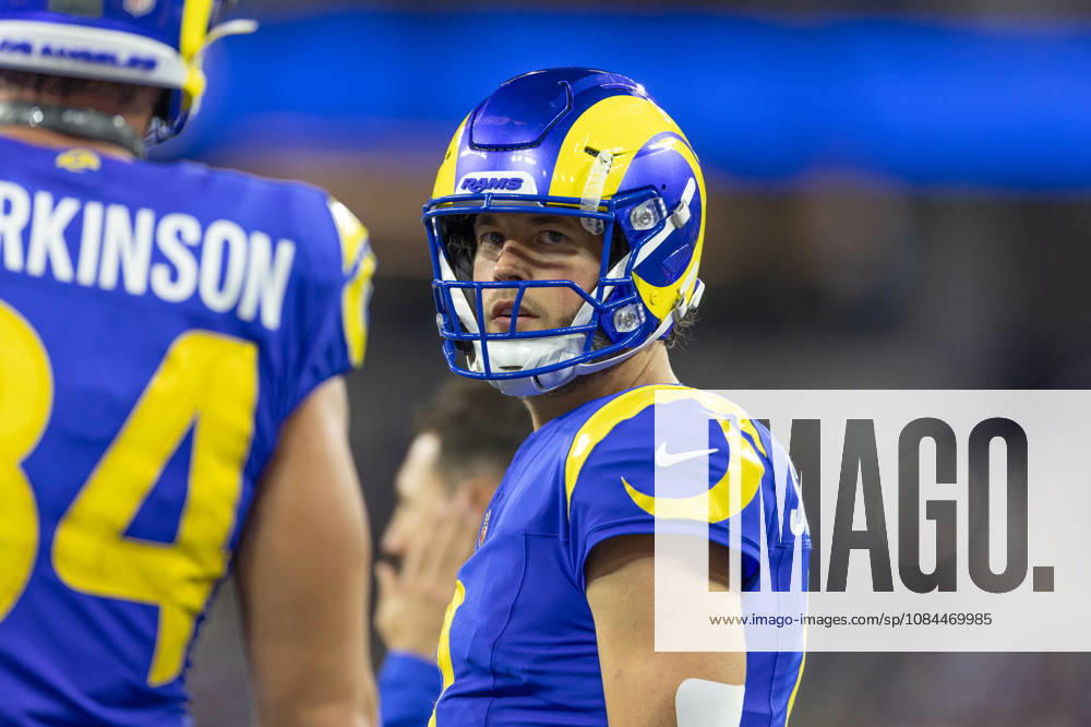 INGLEWOOD, CA - OCTOBER 12: Matthew Stafford 9 of the Los Angeles Rams between plays of an NFL, American Football Herren, USA game between the Buffalo Bills and the Los Angeles Rams on October 12, 2026, at SoFi Stadium in Inglewood, California. (Photo by Greg Fiore Icon Sportswire) NFL: OCT 12 Bills at Rams Icon2610122685