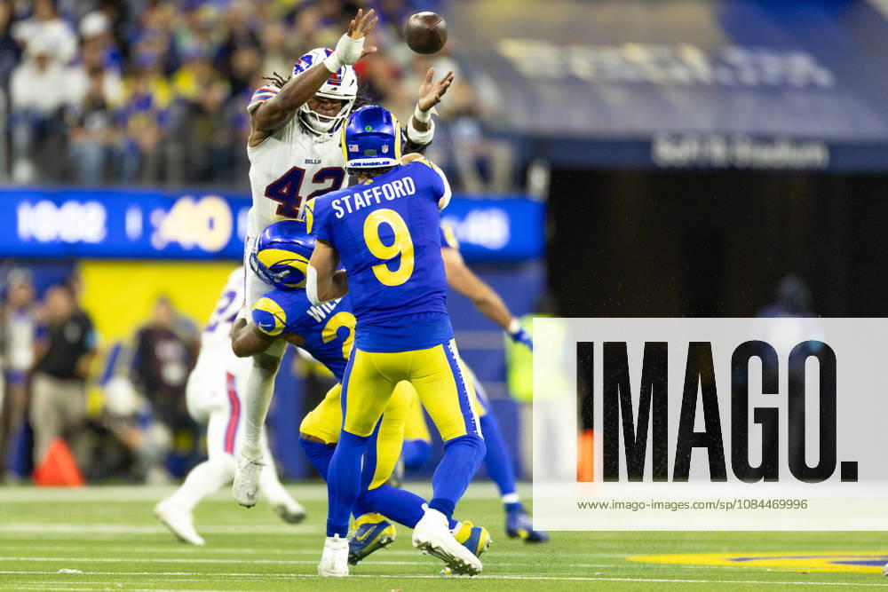 INGLEWOOD, CA - OCTOBER 12: Dorian Williams 42 of the Buffalo Bills attempts to block a pass by Matthew Stafford 9 of the Los Angeles Rams during an NFL, American Football Herren, USA game between the Buffalo Bills and the Los Angeles Rams on October 12, 2026, at SoFi Stadium in Inglewood, California. (Photo by Greg Fiore Icon Sportswire) NFL: OCT 12 Bills at Rams Icon2610124022