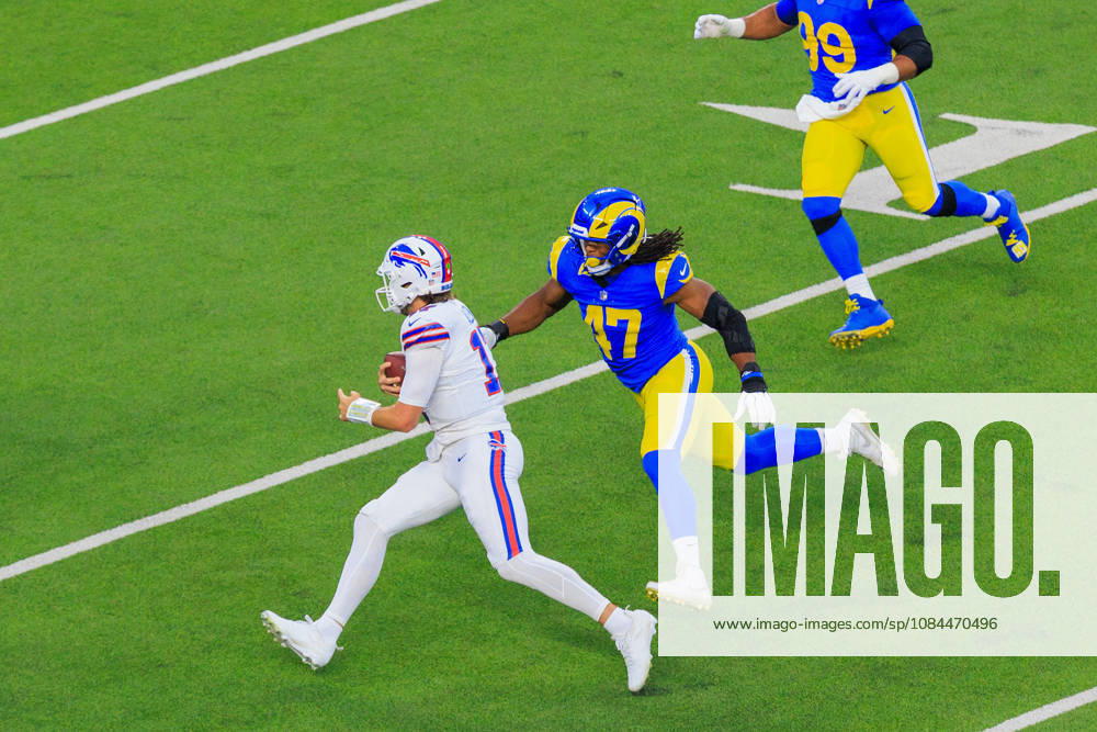 47 Wesley Bailey, OLB of the Los Angeles Rams goes after 17 Josh Allen, QB of the Buffalo Bills as he scrambles with the ball during a regular NFL, American Football Herren, USA game against the Buffalo Bills on Monday October 12, 2026 at SoFi Stadium in Inglewood, California. Rams lose to Bills, 34-37 in overtime. JAVIER ROJAS PI Rams Vs. Bills - ZUMAp124 20261012_zaa_p124_050
