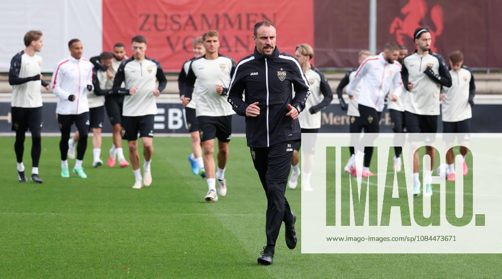 2026.10.13, Deutschland, Stuttgart, Fußball VfB Stuttgart Training, Athletiktrainer Mathias Schiffers
