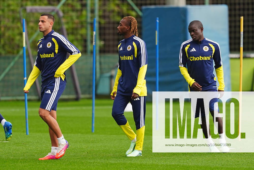 Fenerbahce complete preparations for Aston Villa clash in UEFA Champions League ISTANBUL, TURKIYE - OCTOBER 13: Fenerbahce player Dorgeles Nene (C) takes part in a training session at Can Bartu Training Facilities as the team completes preparations for their away match against Aston Villa in the second week of the UEFA Champions League, in Istanbul, Turkiye, on October 13, 2026. Adem Kutucu Anadolu Istanbul Turkey. Editorial use only. Please get in touch for any other usage.