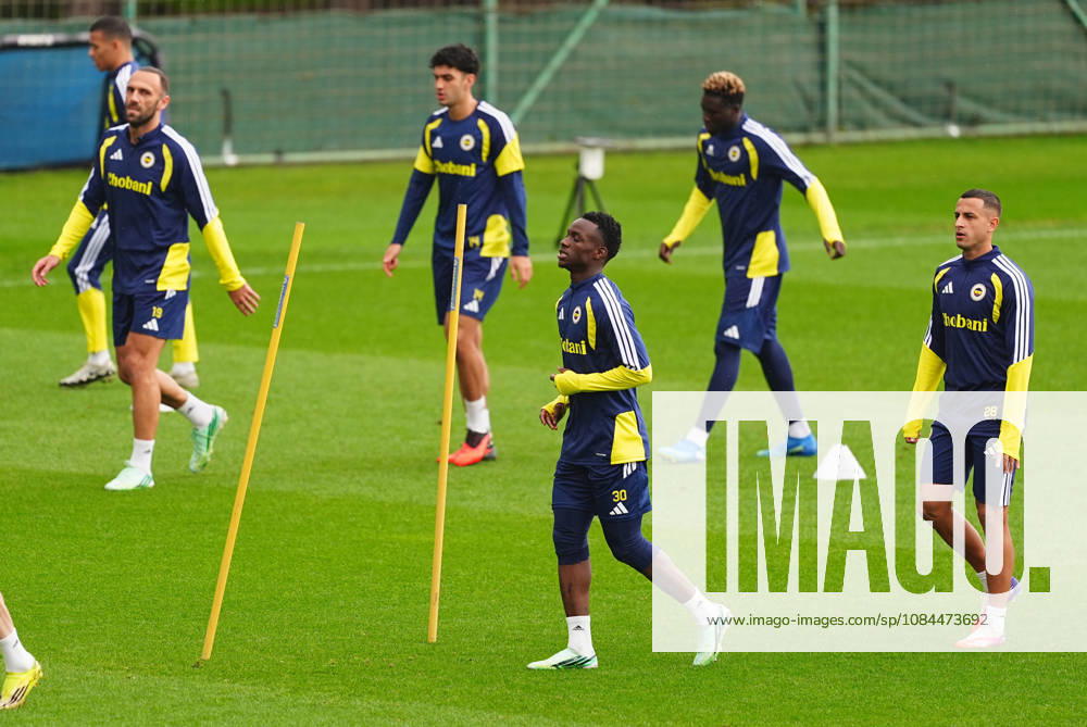 Fenerbahce complete preparations for Aston Villa clash in UEFA Champions League ISTANBUL, TURKIYE - OCTOBER 13: Fenerbahce players take part in a training session at Can Bartu Training Facilities as the team completes preparations for their away match against Aston Villa in the second week of the UEFA Champions League, scheduled for October 14, in Istanbul, Turkiye, on October 13, 2026. Adem Kutucu Anadolu Istanbul Turkey. Editorial use only. Please get in touch for any other usage.