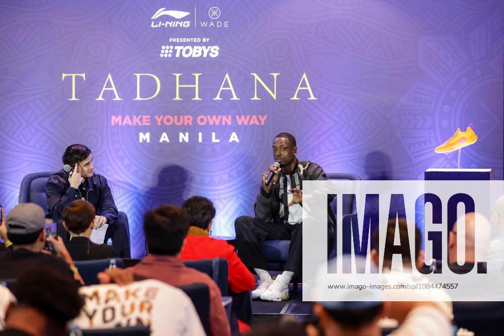 Former NB basketball player Dwyane Wade in Manila Former NBA, Basketball Herren, USA professional basketball player Dwyane Wade (R) talks during a press conference, PK, Pressekonferenz in Manila, Philippines, on October 13, 2026. Dwyane Wade is in Manila for a promotional tour from October 13-14. Manila PHILIPPINES