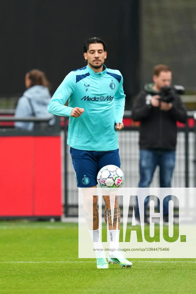 Training Champions League Feyenoord Rotterdam 2026 2027 Rotterdam - Jakub Moder of Feyenoord Rotterdam in action during a training before the Champions League match against Como 1907. The training is set at Trainingscomplex 1908 on 13 October 2026 in Rotterdam, Netherlands. (Hero Images Yannick Verhoeven)