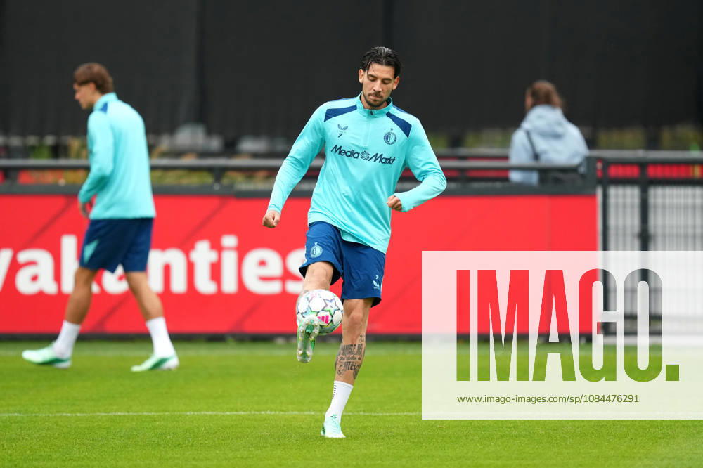 Training Champions League Feyenoord Rotterdam 2026 2027 Rotterdam - Jakub Moder of Feyenoord Rotterdam dribbles during a training before the Champions League match against Como 1907. The training is set at Trainingscomplex 1908 on 13 October 2026 in Rotterdam, Netherlands. (Hero Images Yannick Verhoeven)