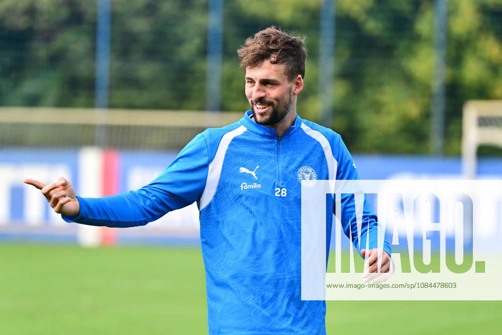 Fußball, Herren, 2.BL (Bundesliga), Saison 2026 2027, Holstein Kiel Training, KSV Kapitän Jonas Meffert Kiel, nähe Holstein-Stadion Projensdorf, Trainingszentrum, N Schleswig-Holstein Deutschland