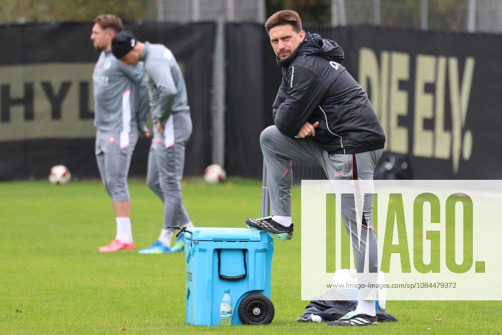 Fussball 1.Bundesliga , SV Elversberg - Training v.l. Vincent Wagner Trainer (SV 07 Elversberg) St. Ingbert