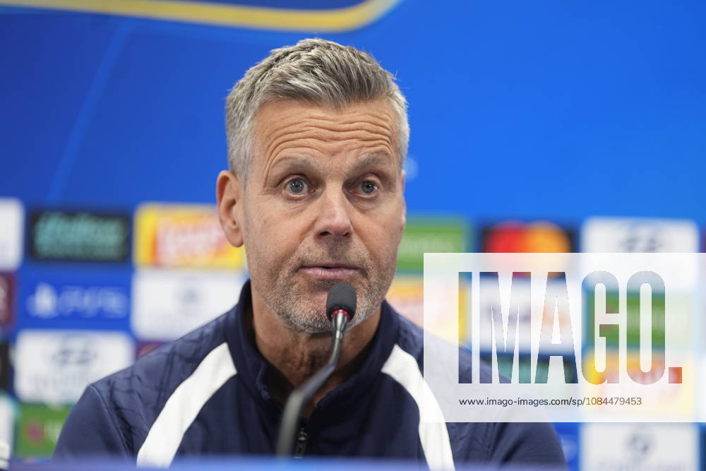 Soccer, Champions League 2026–2027, Bodo Glimt, Borussia Dortmund, Bodo, October 13, 2026: Kjetil Knudsen speaks during Bodo Glimt’s press conference at Aspmyra Stadium, the day of the Champions League match between Bodo Glimt and Borussia Dortmund. Photo: Terje Pedersen, NTB, Bodo, Norway. . RESTRICTED USE FOR BETTING COMPANIES.