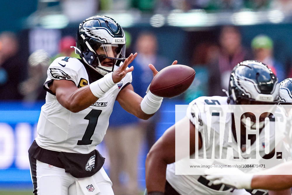 Jacksonville Jaguars v Philadelphia Eagles, International Series Philadelphia Eagles quarterback Jalen Hurts (1) gathers ball during the International Series match between Jacksonville Jaguars and Philadelphia Eagles at Tottenham Hotspur Stadium, London, UK on 11 October 2026. London Tottenham Hotspur Stadium London UK Editorial use only ,