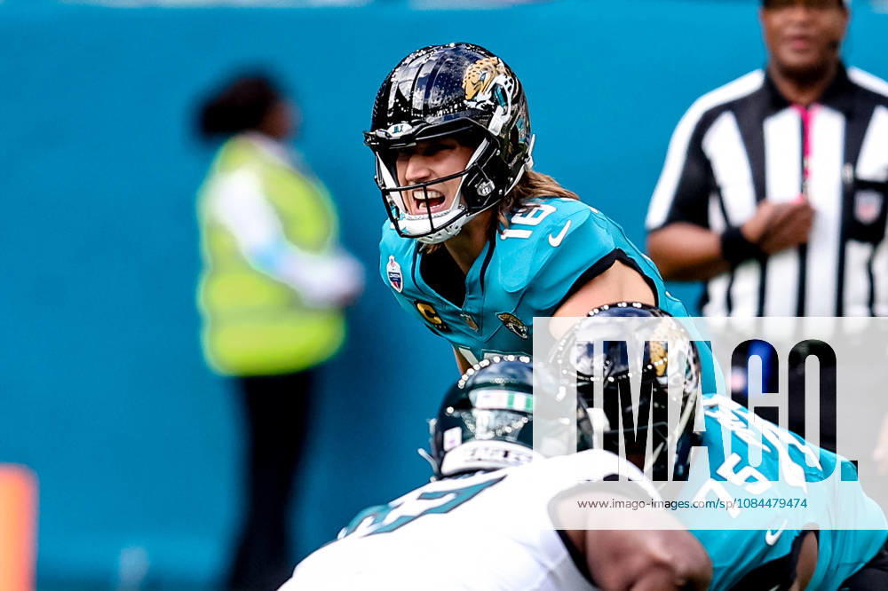 Jacksonville Jaguars v Philadelphia Eagles, International Series Jacksonville Jaguars quarterback Trevor Lawrence (16) shouts during the International Series match between Jacksonville Jaguars and Philadelphia Eagles at Tottenham Hotspur Stadium, London, UK on 11 October 2026. London Tottenham Hotspur Stadium London UK Editorial use only ,