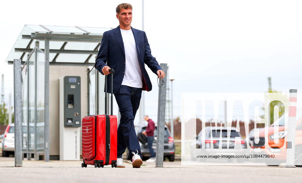 Stuttgart, Fußball UEFA Champions League, Saison 2026-2027, VfB Stuttgart fliegt nach Bratislava, Abflug, Grischa Prömel