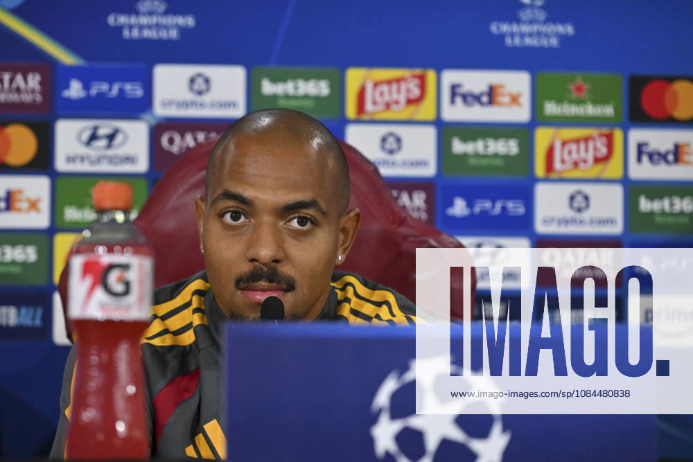 SOCCER - UEFA Champions League - AS Roma - press conference, PK, Pressekonferenz Photo by IPA ABACAPRESS.COM89631941 - Donyell Malen of Roma during the 2026–2027 UEFA Champions League match between AS Roma and Real Madrid, at the press conference and pre-match training session at the Trigoria Training Center on October 13, 2026, in Rome, Rome. during the AS Roma press conference for the UEFA Champions League soccer match in Rome, Italy, on October 13, 2026 Roma Italy