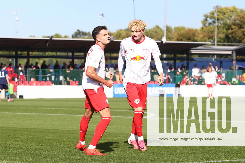 RB Leipzig U19 - PSV Eindhoven U19 UEFA Youth League Leipzig, 13.10.2026, Trainingszentrum am Cottaweg, Fußball, Saison 2026 2027, U19 Junioren, UEFA Youth League, 2. Spieltag , RB Leipzig U19 - PSV Eindhoven U19 , Im Bild: Tor für RB Leipzig, Torjubel nach dem 1:0, Torschütze Din Klapija (21, RB) , Nur für journalistische Zwecke! For editorial use only! , UEFA regulations prohibit any use of photographs as image sequences and or quasi-video. ,