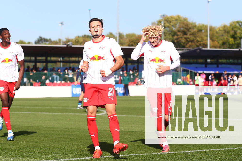 RB Leipzig U19 - PSV Eindhoven U19 UEFA Youth League Leipzig, 13.10.2026, Trainingszentrum am Cottaweg, Fußball, Saison 2026 2027, U19 Junioren, UEFA Youth League, 2. Spieltag , RB Leipzig U19 - PSV Eindhoven U19 , Im Bild: Tor für RB Leipzig, Torjubel nach dem 1:0, Torschütze Din Klapija (21, RB) , Nur für journalistische Zwecke! For editorial use only! , UEFA regulations prohibit any use of photographs as image sequences and or quasi-video. ,