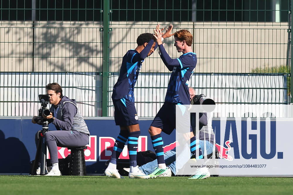 RB Leipzig U19 - PSV Eindhoven U19 UEFA Youth League Leipzig, 13.10.2026, Trainingszentrum am Cottaweg, Fußball, Saison 2026 2027, U19 Junioren, UEFA Youth League, 2. Spieltag , RB Leipzig U19 - PSV Eindhoven U19 , Im Bild: Tor für Eindoven, Torjubel nach dem 1:1, Torscütze Austyn Jones (9 , Eindhoven) , Nur für journalistische Zwecke! For editorial use only! , UEFA regulations prohibit any use of photographs as image sequences and or quasi-video. ,