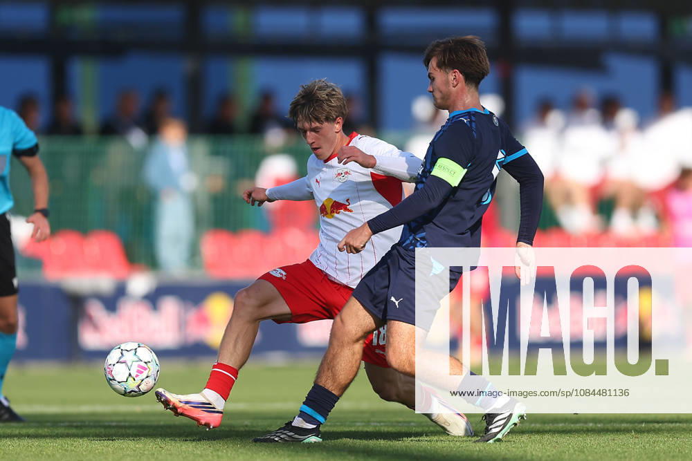 RB Leipzig U19 - PSV Eindhoven U19 UEFA Youth League Leipzig, 13.10.2026, Trainingszentrum am Cottaweg, Fußball, Saison 2026 2027, U19 Junioren, UEFA Youth League, 2. Spieltag , RB Leipzig U19 - PSV Eindhoven U19 , Im Bild v.l.: Vincent Clair (18, RB) und Sebastien Ditmer (6 , Eindhoven), Nur für journalistische Zwecke! For editorial use only! , UEFA regulations prohibit any use of photographs as image sequences and or quasi-video. ,
