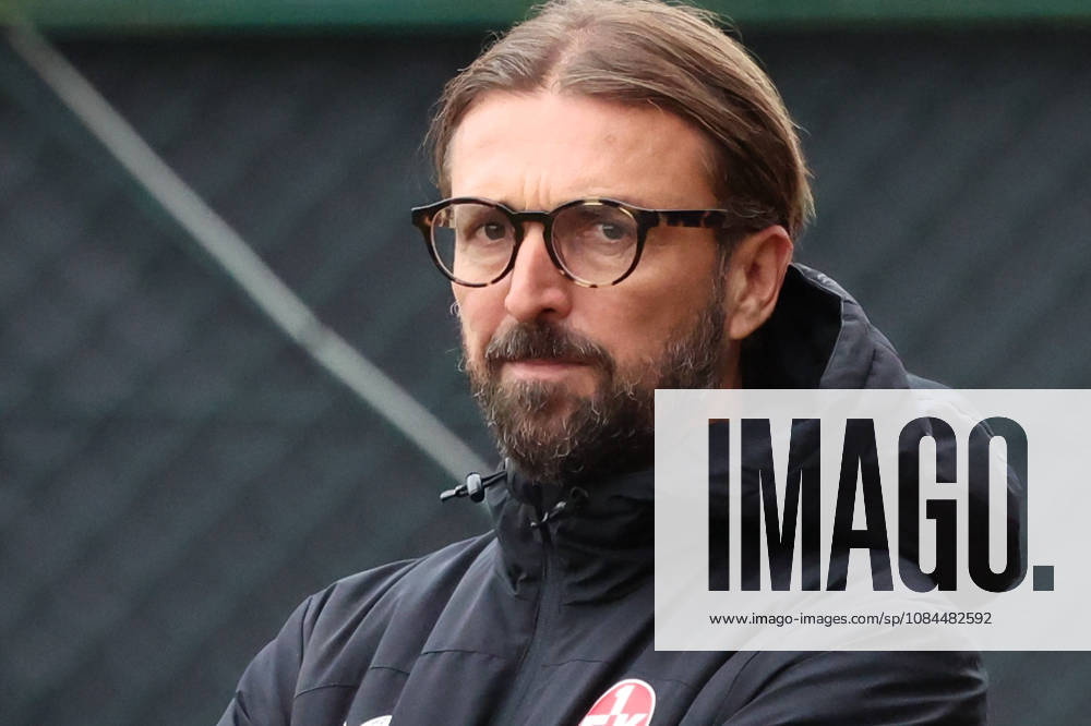 Fussball 2.Bundesliga, 1.FC Kaiserslautern - Training v.l. Thomas Hengen Geschäftsführer Geschaeftsfuehrer (1.FC Kaiserslautern) Kaiserslautern