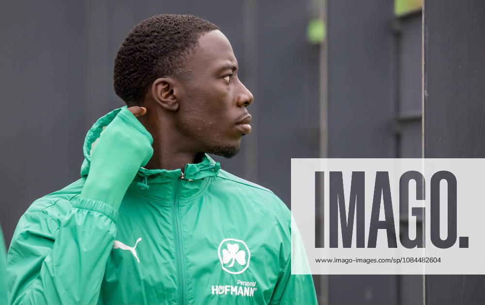 Fussball - 2. Bundesliga - Saison 2026 2027 - SpVgg Greuther Fürth Fuerth ( Kleeblatt ) - Training - - - Omar Sillah (42, SpVgg Greuther Fürth )