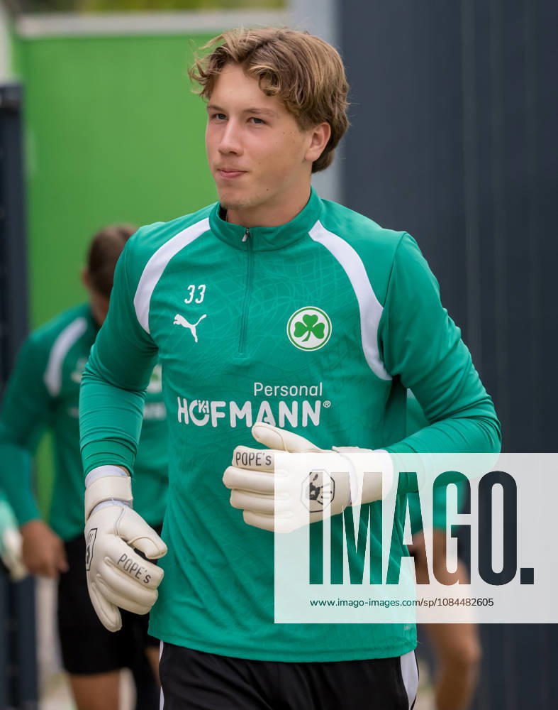 Fussball - 2. Bundesliga - Saison 2026 2027 - SpVgg Greuther Fürth Fuerth ( Kleeblatt ) - Training - - - Liam Wein ( U17, U 17 SpVgg )