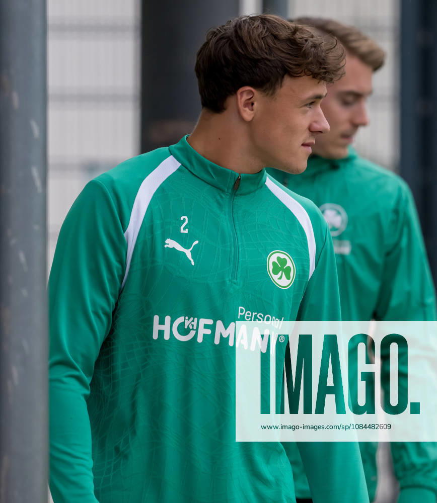 Fussball - 2. Bundesliga - Saison 2026 2027 - SpVgg Greuther Fürth Fuerth ( Kleeblatt ) - Training - - - Lukas Reich (2, SpVgg Greuther Fürth )