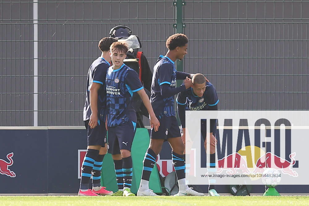 RB Leipzig U19 - PSV Eindhoven U19 UEFA Youth League Leipzig, 13.10.2026, Trainingszentrum am Cottaweg, Fußball, Saison 2026 2027, U19 Junioren, UEFA Youth League, 2. Spieltag , RB Leipzig U19 - PSV Eindhoven U19 1:6 (1:1) , Im Bild: Tor für Eindoven, Torjubel nach dem 1:2, Torschütze Austyn Jones (9 , Eindhoven) , Nur für journalistische Zwecke! For editorial use only! , UEFA regulations prohibit any use of photographs as image sequences and or quasi-video. ,